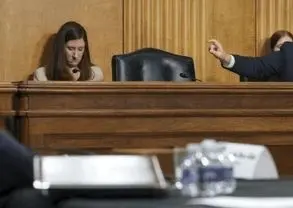 سناتور آمریکایی: نباید یک سکه هم خرج جنگ با ایران کنیم

