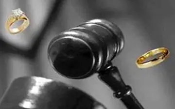  زن شوهرش را دو دستی به دوستش تقدیم کرد