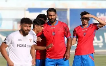 محمدزاده: هواداران نساجی بدانند بازیکنان مقصر هستند، نه رحمتی
