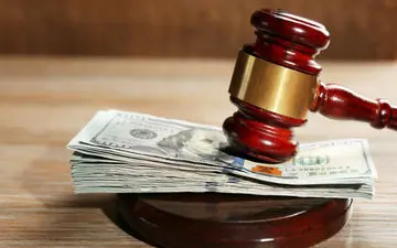 انتقام گیری عجیب به خاطر خیانت/ زن جوان پوست زن دوم شوهرش را کند!