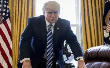 ترامپ شماره تلفن ارتباط مستقیم خودش را لو داد