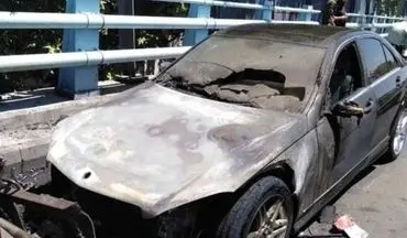 آتش سوزی یک دستگاه خودرو بنز در بزرگراه امام علی