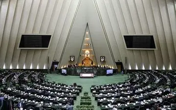 مجلس به برنامه‌های دولت برای هزینه‌کرد یک میلیارد یورو از صندوق توسعه ملی رسیدگی می‌کند