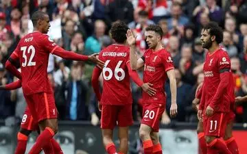 صدرنشینی لیورپول با شکار گرگ‌ها