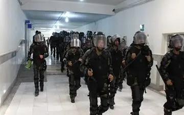 برگزاری مانور کنترل اغتشاش در زندان میناب 