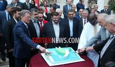 برش کیک صلح و دوستی با حضور سفرای کشورهای خارجی مقیم تهران