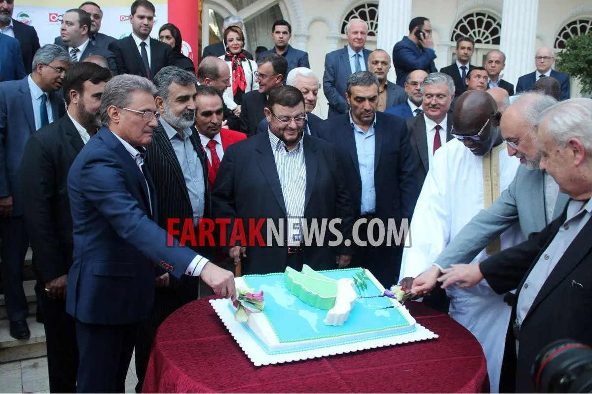 برش کیک صلح و دوستی با حضور سفرای کشورهای خارجی مقیم تهران