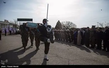  تشییع پیکر شهید گمنام در کرمانشاه + عکس