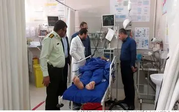 چاقوکشی در مسجد/ شاهدان عینی از حادثه مسجد شیراز گفتند