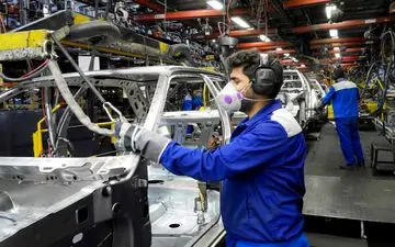 تولید خودرو کشور تا سال 1404 از انحصار خارج می‌شود