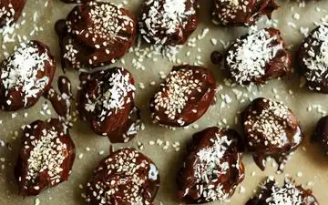 صبحانه‌ای مقوی و خوشمزه با شکلات صبحانه خرمایی + آموزش تهیه