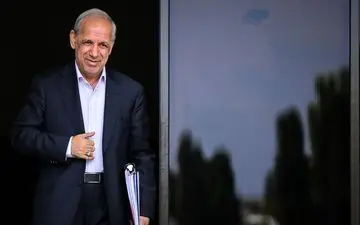 افزایش حقوق کارمندان در دستورکار دولت قرار دارد