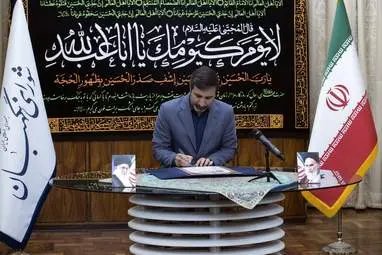 امضای اعتبارنامه ریاست جمهوری پزشکیان توسط اعضای شورای نگهبان به روایت تصویر
