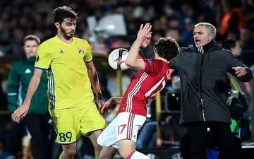 چرا مورینیو هم‌تیمی آزمون را در آغوش گرفت