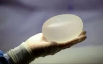  «پروتز سینه» جان مرد جوان سیگاری را نجات داد