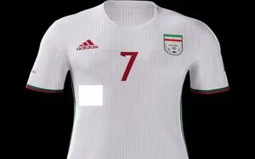 شوخی با پیراهن تیم ملی فوتبال ایران +عکس