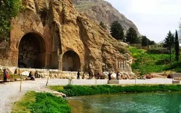  ورود بازدیدکنندگان با پوشش‌ کُردی به طاق‌بستان هیچ منعی ندارد
