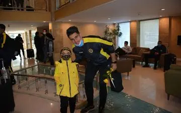 لنز دوربین فرتاک ورزشی دستخوش حاشیه های دیدار سپاهان و پیکان