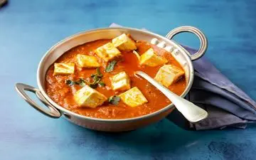 آموزش طرز تهیه شاهی پنیر هندی؛ دستور یک غذای گیاهی خوشمزه و اصیل شرقی