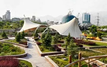 چند کودک از سرسره بوستان آب و آتش سقوط کردند!