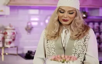 آشپزخانه صورتی صبا راد | کیک خوشمزه و نمایشی پر ظرافت + ویدئو