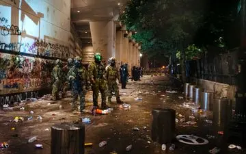 موافقت دولت دونالد ترامپ با خروج ماموران فدرال مستقر در پورتلند