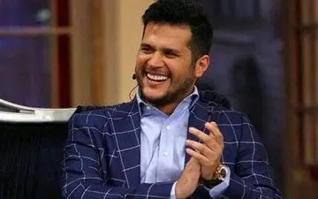 بازیگر دلنوازان در بغل نماینده نسل قدیم سینمای ایران +عکس