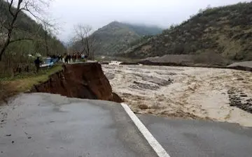 پیکر یکی از مفقودان سیل اشکور پیدا شد/تداوم عملیات جستجو