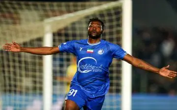 مهاجم خارجی استقلال: کنار ایران خواهم ایستاد