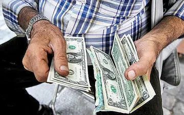 پیش بینی قیمت دلار برای ۵ اسفند