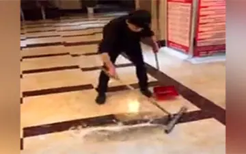 هنر خیره کننده مرد چینی در نظافت + فیلم