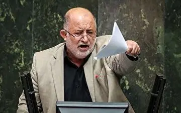 عصبانیت قاضی‌پور از نمایندگان مجلس/ آقای نماینده پشتت را به ناطق نکن، پشتت را به دولت بکن!