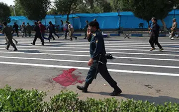 فیلمی از لحظات پرالتهاب حمله تروریستی در مراسم رژه خوزستان 