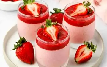 دسر خوشمزه و رنگارنگ: طرز تهیه محلبی توت‌فرنگی برای میان‌وعده‌ای متفاوت