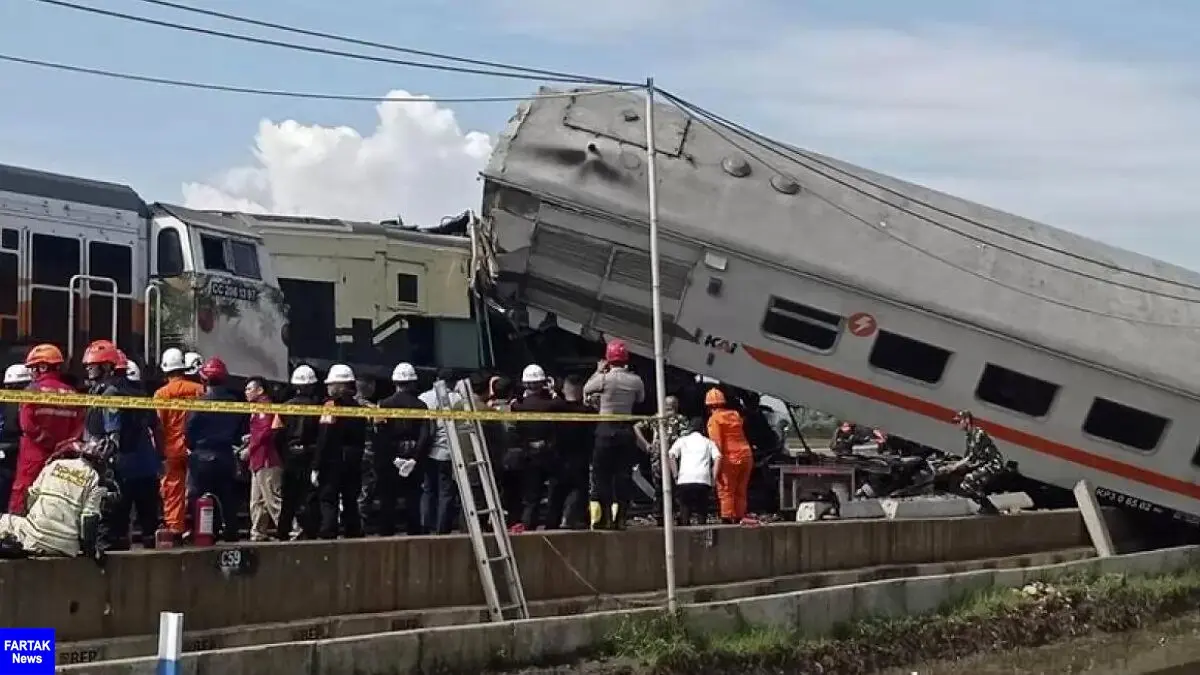تصادف ۲ قطار در اندونزی/ ۳۱ نفر کشته و زخمی شدند