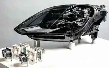 تکنولوژی مدرن پورشه| با چراغهاش شب رو روز میکنه!