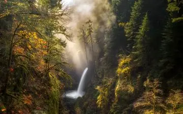  عکس منتخب نشنال جئوگرافیک | آبشاری در دنیای پریان