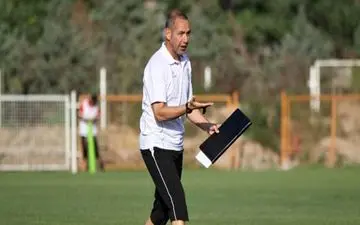 مربی سپاهان نقره داغ شد