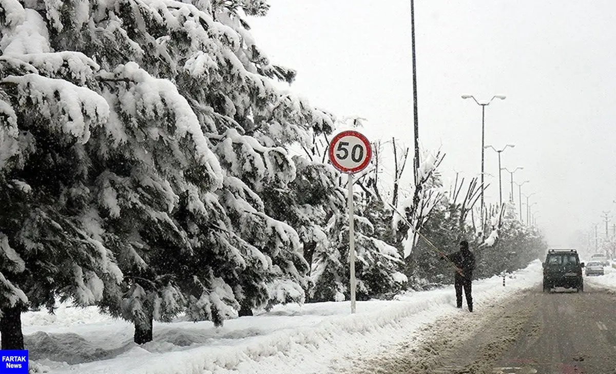 بارش برف و باران در جاده‌های ۱۴ استان