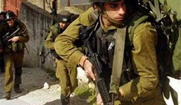 هتک حرمت نظامیان رژیم صهیونیستی به پیکر یک شهید فلسطینی + فیلم 