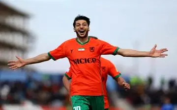 شکست یک نیمه‌ای استقلال مقابل مس رفسنجان/ پنالتی از دست رفت جای خالی یامگا احساس شد 