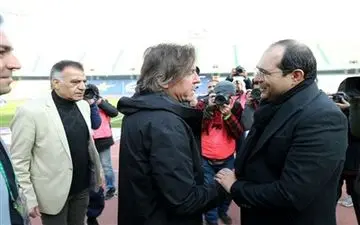 آتش‌بس مربیان و دراز کشیدن ربیعی روی زمین! 