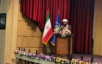 
جمع آوری ۲۲۰۰ میلیارد زکات طی سال گذشته در کشور



