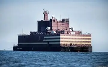 روسیه از نخستین نیروگاه هسته‌ای شناور جهان رونمایی کرد