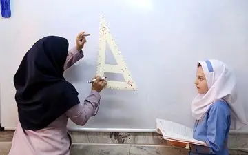  معلمان منتظر چه وزیری هستند؟