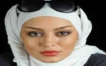 سلفی سحر قریشی با میکاپ و ژست جالب (عکس)