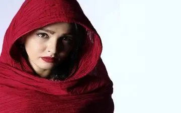 پیراهن جذب سیما خضرآبادی در یک مکان خصوصی !