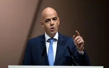  رییس فیفا از کمتر شدن بازی ها به دلیل کرونا خبر داد 