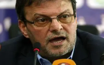 کی روش چه حقی دارد مربیان ایرانی را اخراج کند؟ 