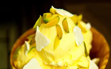 بستنی سنتی، ناقل بیماری وبا و تب مالت/ بستنی گاومیش آلوده است، نخورید